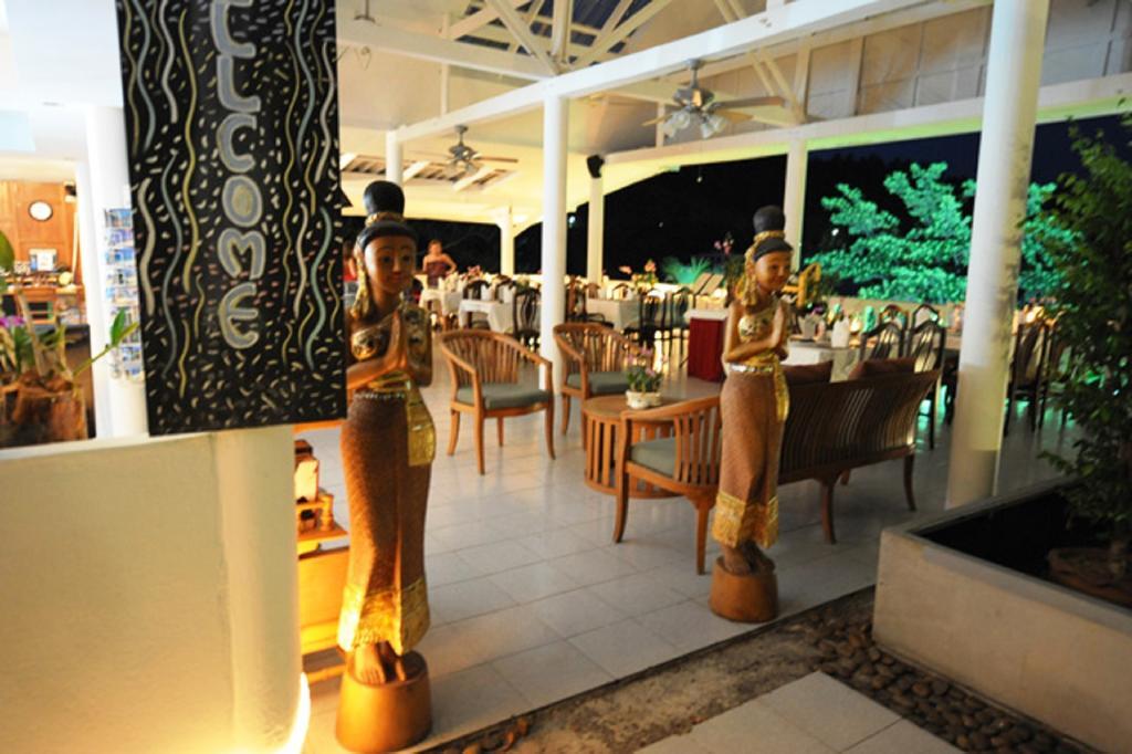 Karon Cliff Contemporary Boutique Bungalows Hotel ร้านอาหาร รูปภาพ