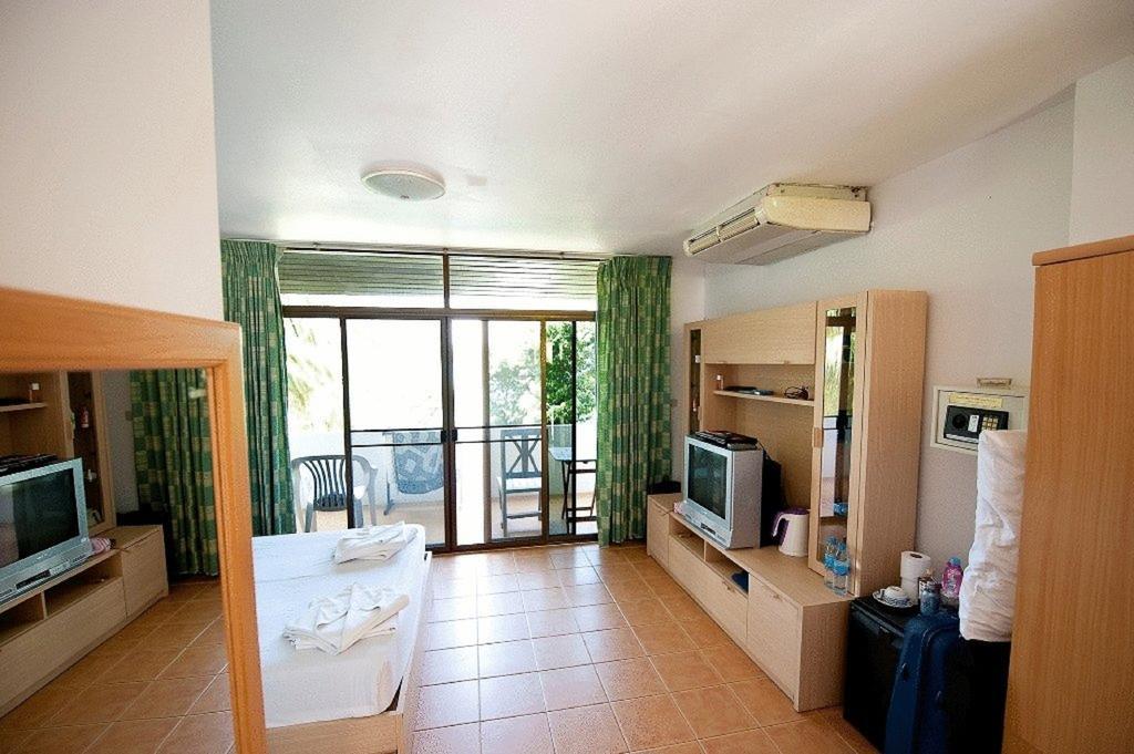 Karon Cliff Contemporary Boutique Bungalows Hotel ภายนอก รูปภาพ