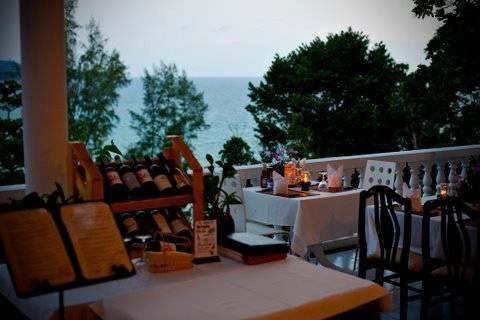 Karon Cliff Contemporary Boutique Bungalows Hotel ร้านอาหาร รูปภาพ